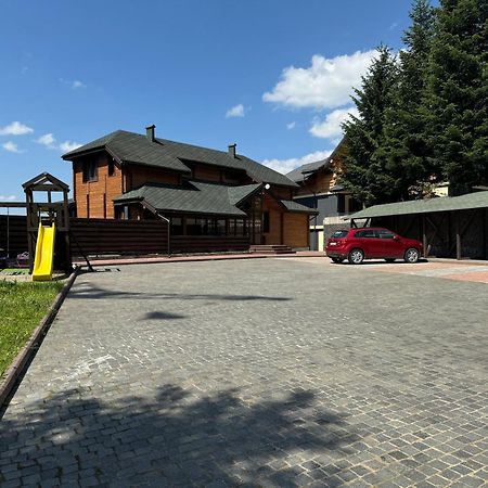 Golden Nest Apartment Yablunytsya Luaran gambar